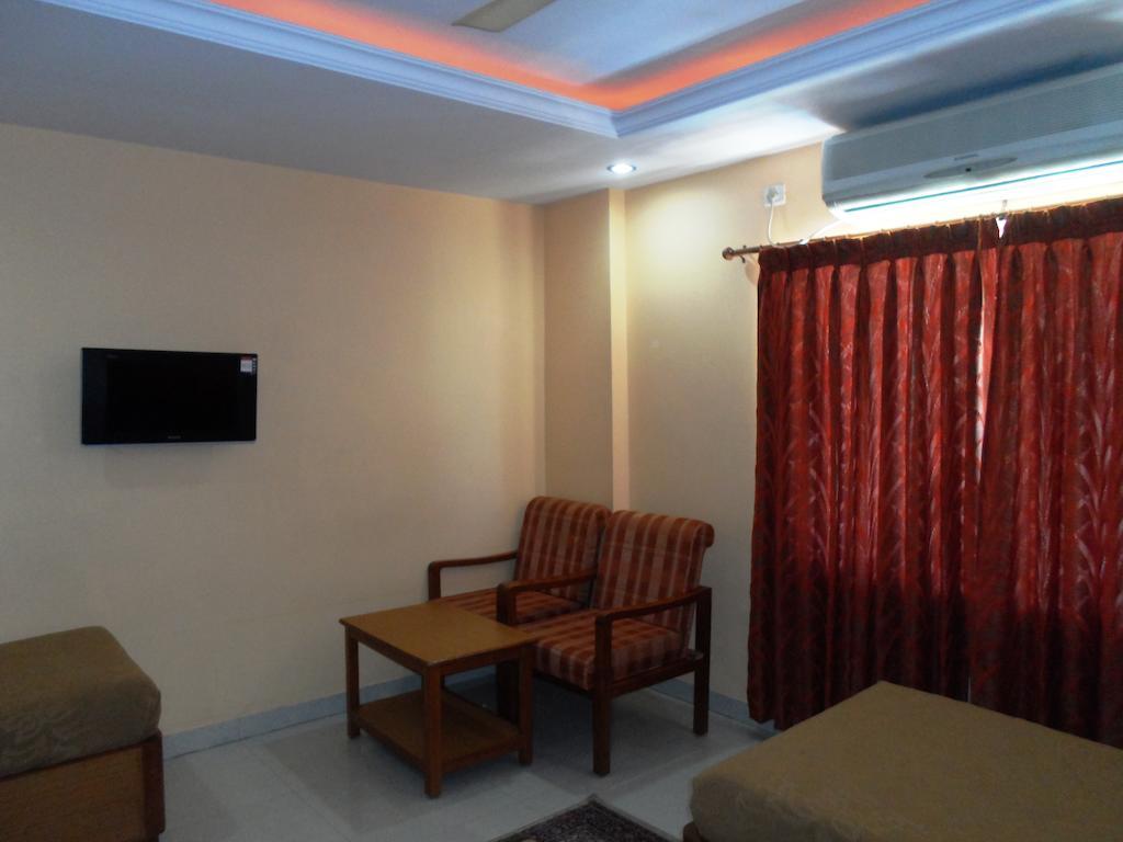 The Chakrie Residency Hotel Tirupati Buitenkant foto