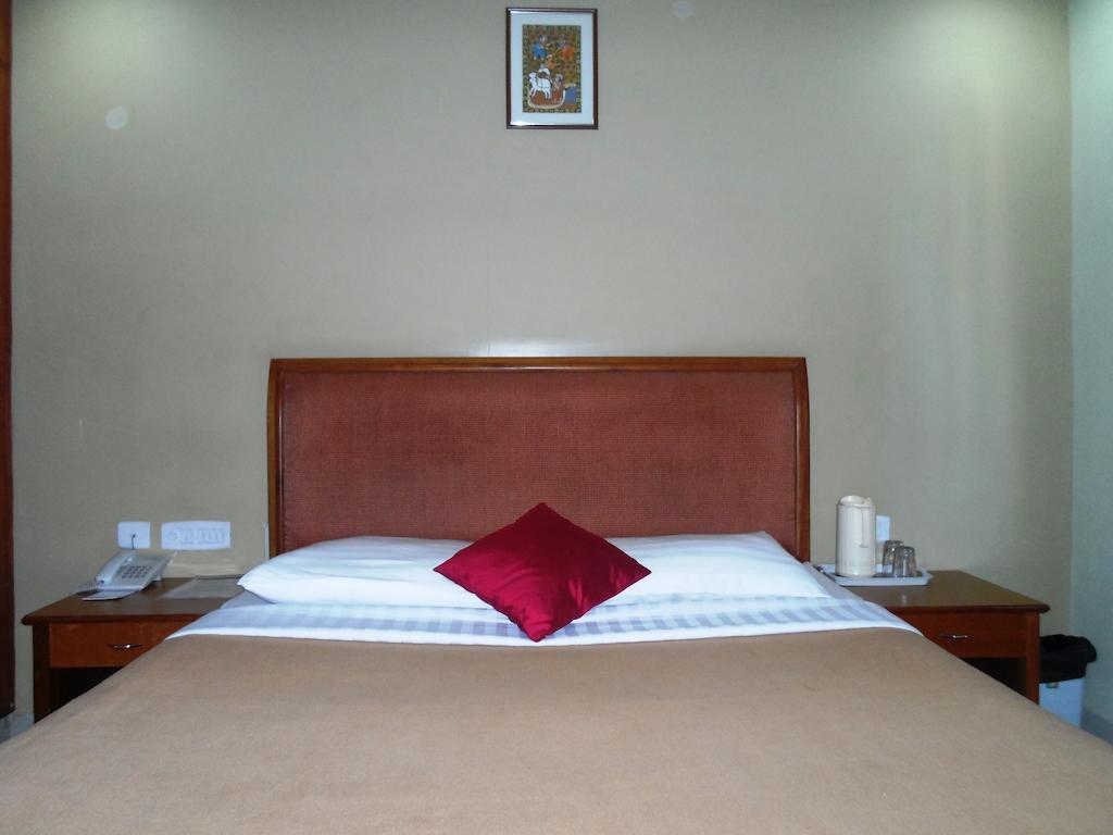 The Chakrie Residency Hotel Tirupati Buitenkant foto