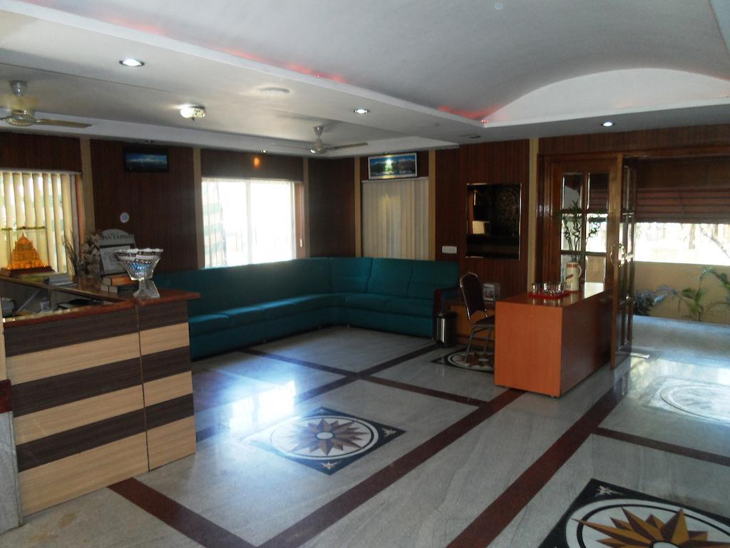 The Chakrie Residency Hotel Tirupati Buitenkant foto